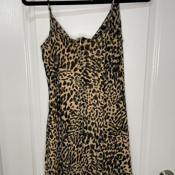 Cheetah print mini dress - Picture 3 of 6